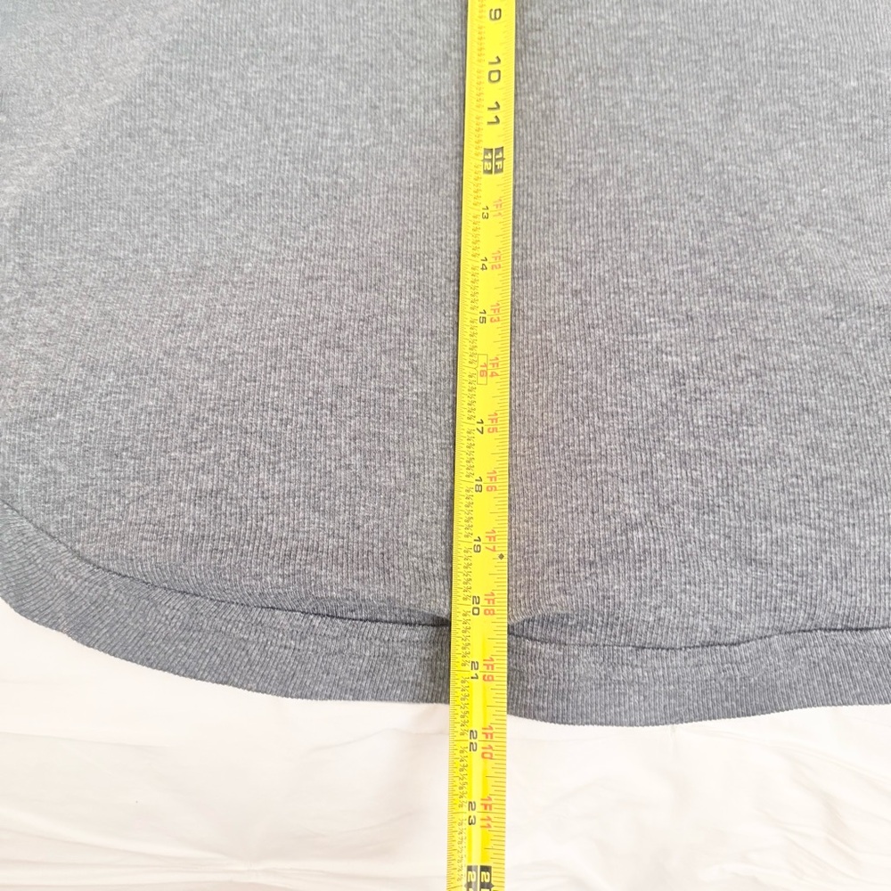 NWOT FREE PEOPLE WE THE FREE GRAY RACERBACK TANK TOP—PRISTINE, NEVER WORN! - Picture 10 of 11